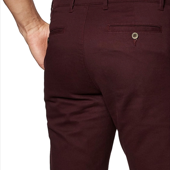 Amazon Essentials Men's Relaxed-Fit Casual Stretch Khaki Pant - Picture 2 of 4